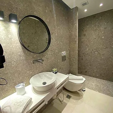 Sealuxe Living Hotel 4*