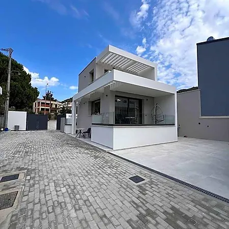 Sealuxe Living Folea