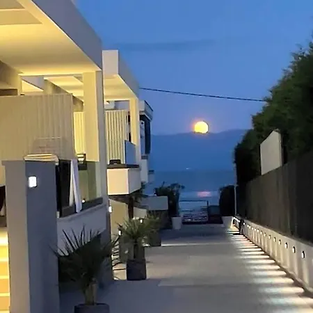 Sealuxe Living Hotel 4*