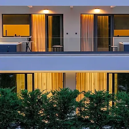Sealuxe Living Hotel Folea